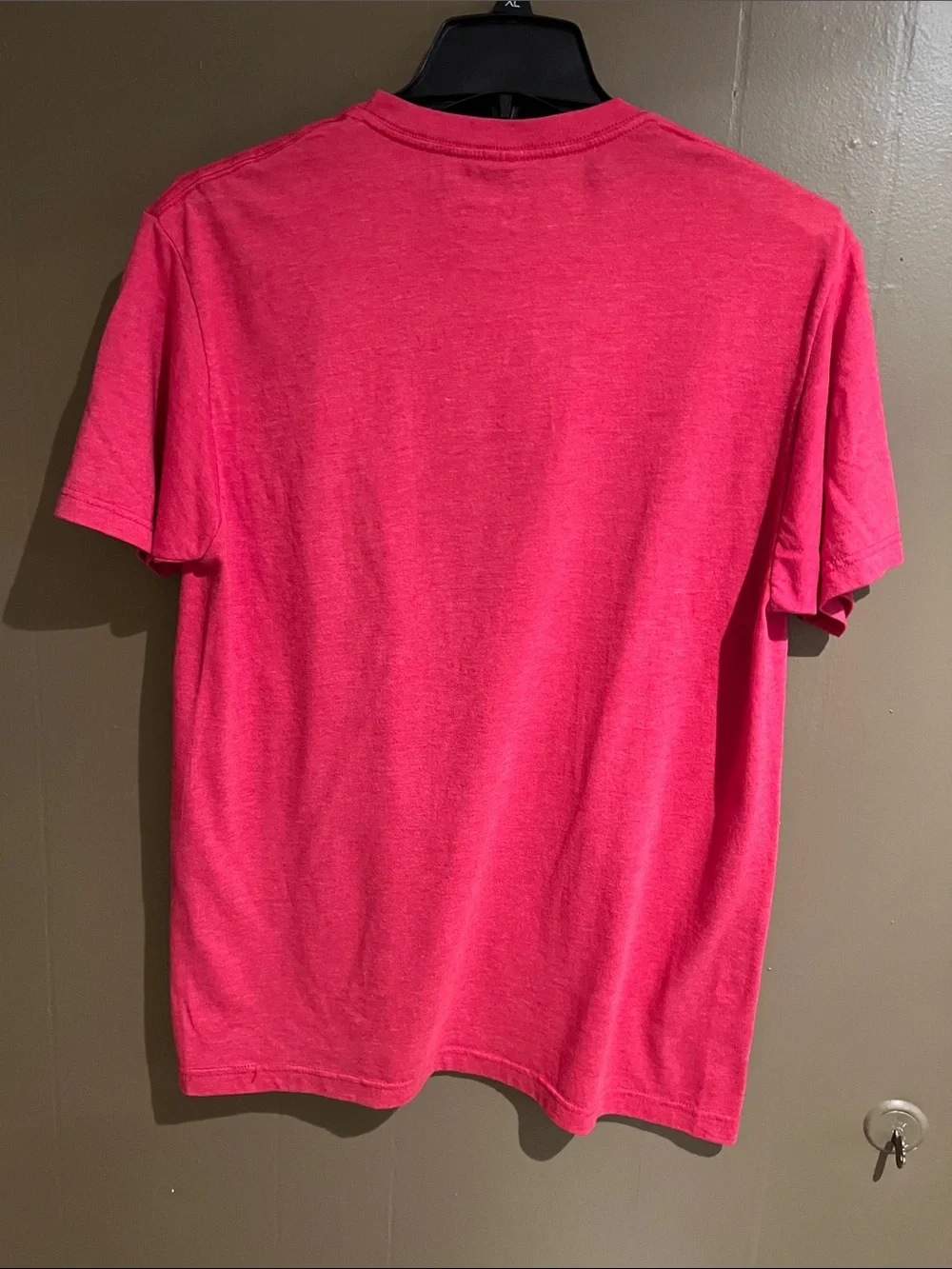 Levi's Men's Bright Red Short Sleeve Tee with Gold Logo Print Sz M